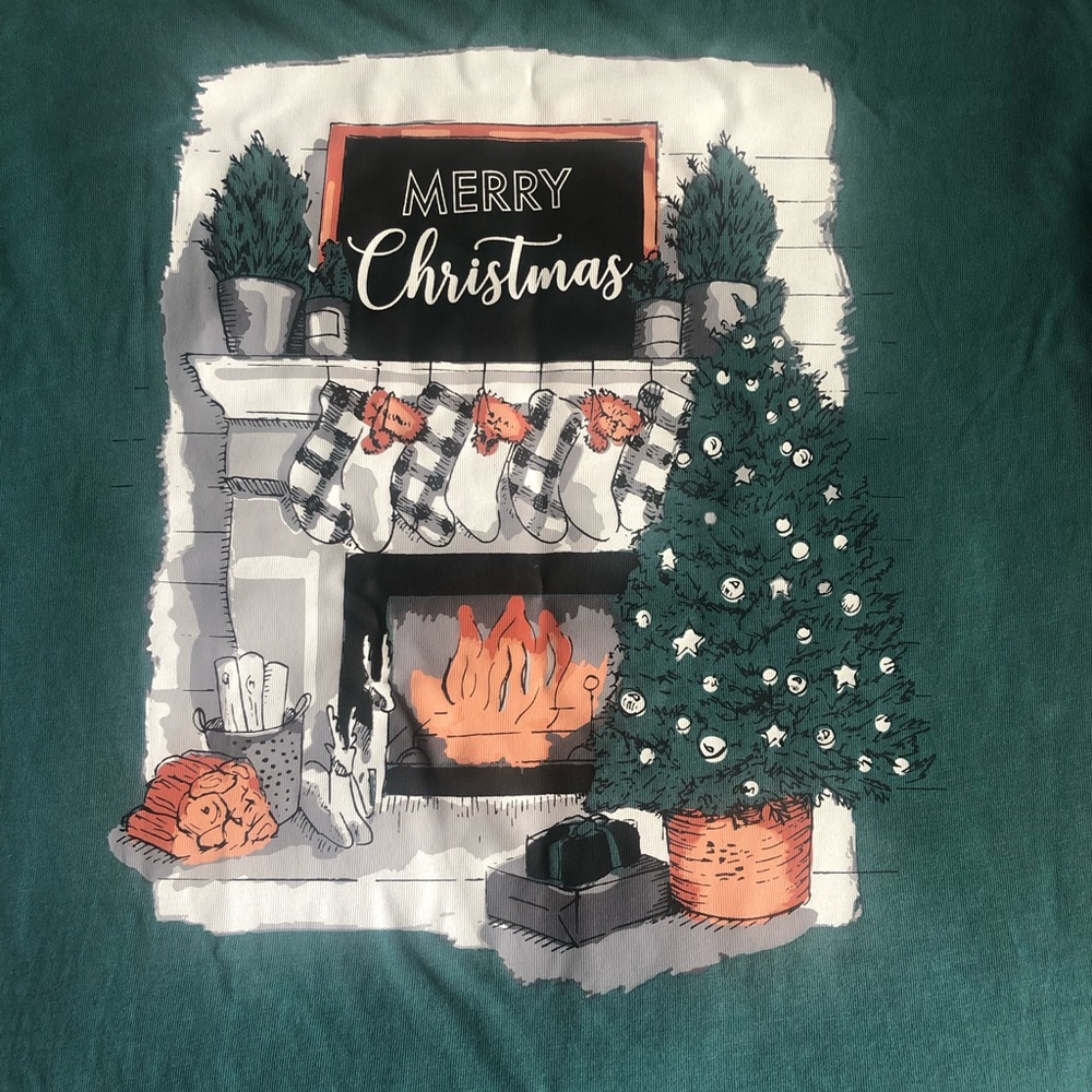 Long Sleeved Graphic Christmas T-Shirt